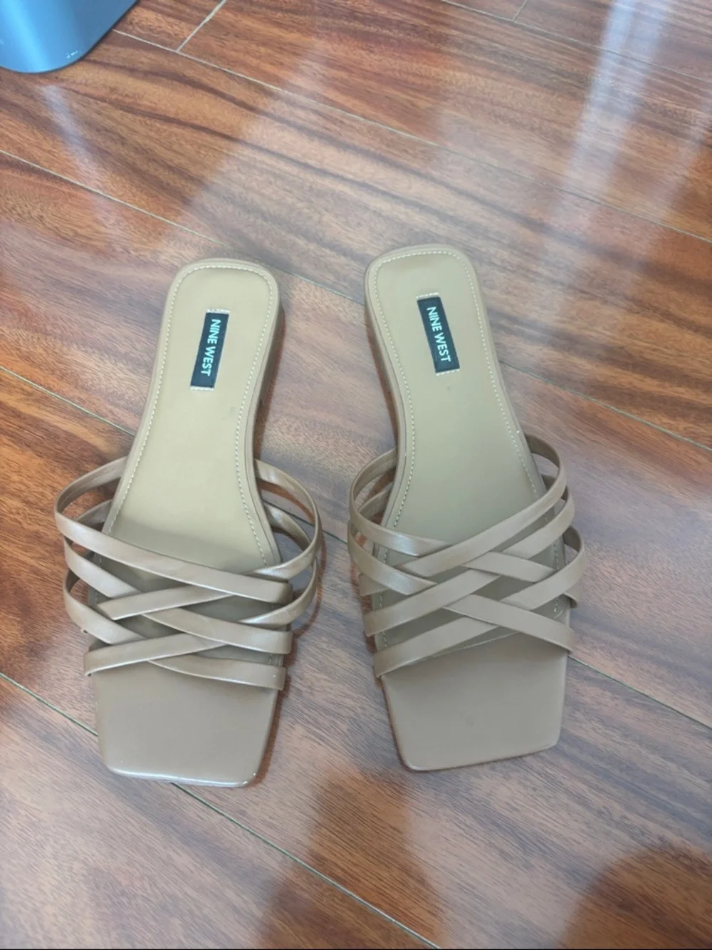 Nine West Size 9 Square-Toe Slide Sandals
